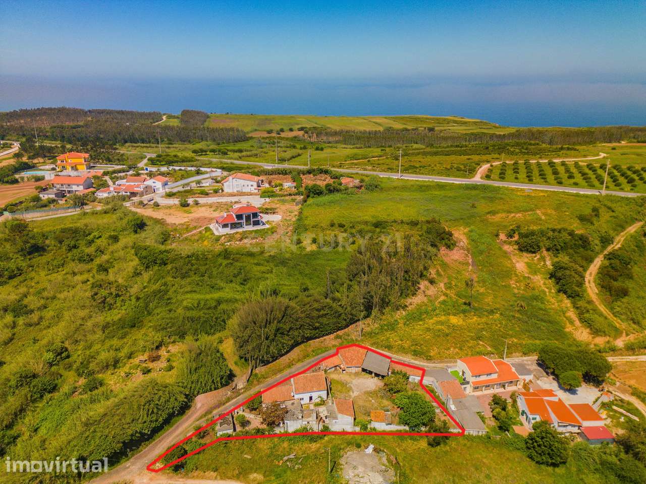 Moradia T3 para Recuperar na Serra do Bouro - Grande imagem: 2/30