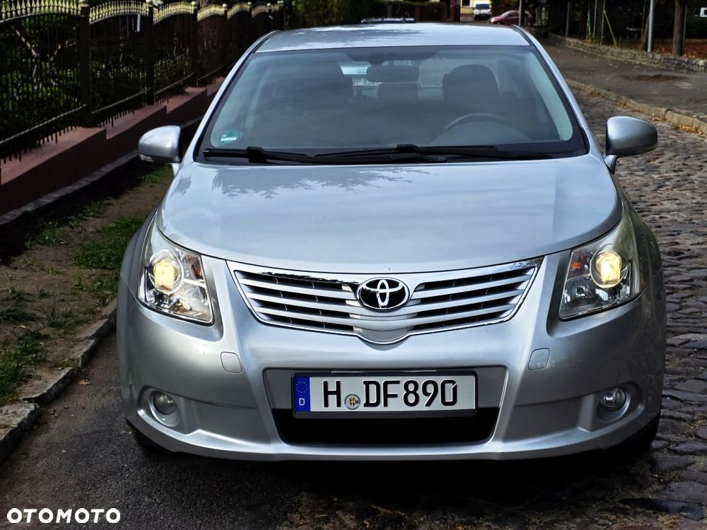 Toyota Avensis 1.8 Premium EU5 - 2