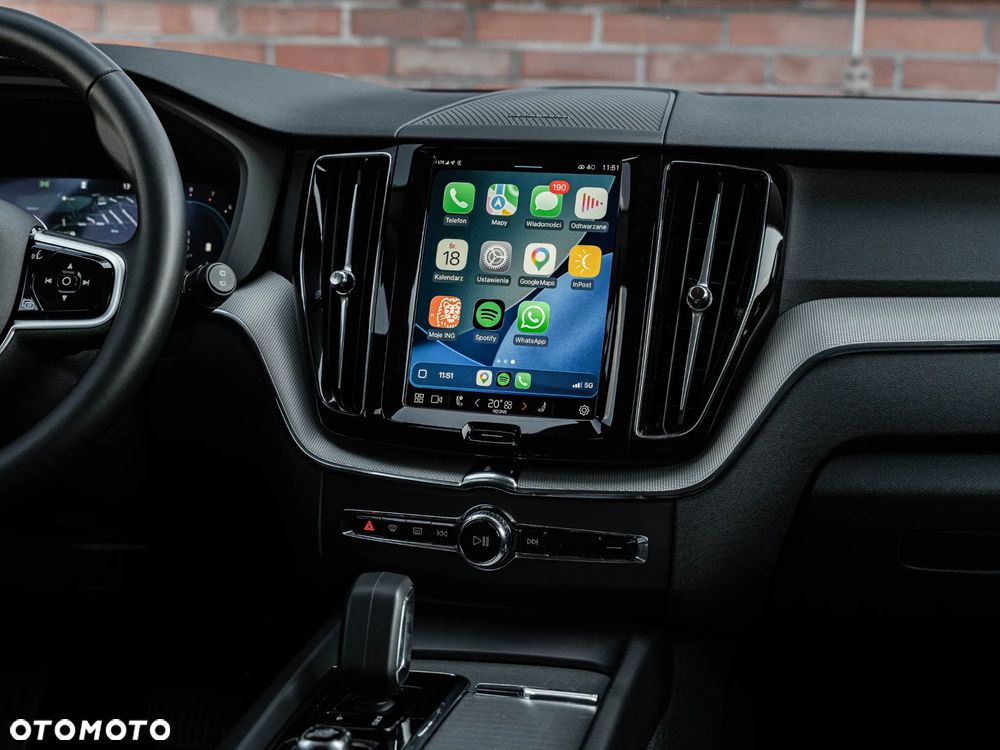 Volvo XC 60 B5 B AWD Plus Dark - 32