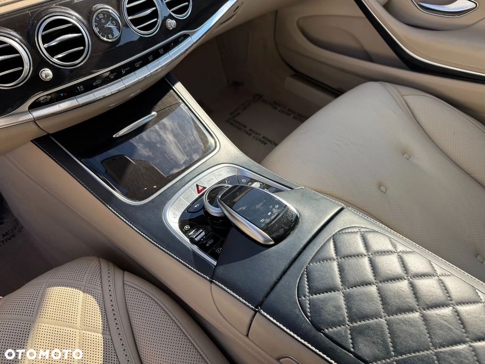 Mercedes-Benz Klasa S 560 L 4Matic 9G-TRONIC - 33