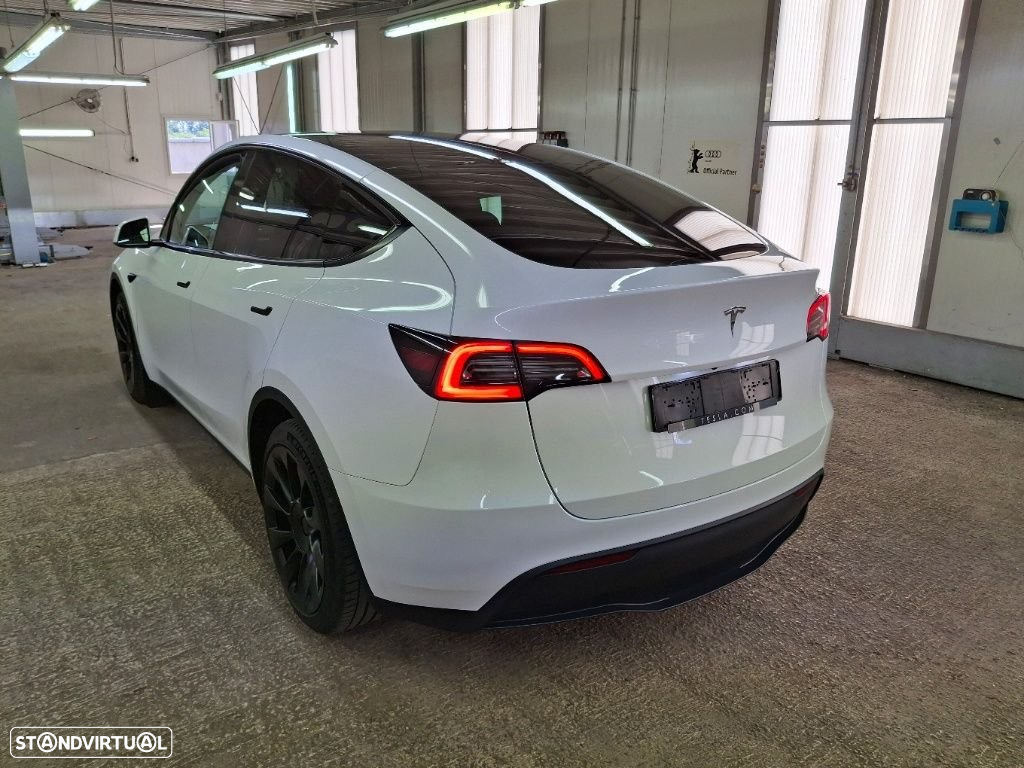 Tesla Model Y RWD - 3