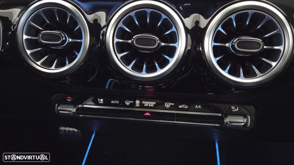 Mercedes-Benz GLA 180 d AMG Line - 15