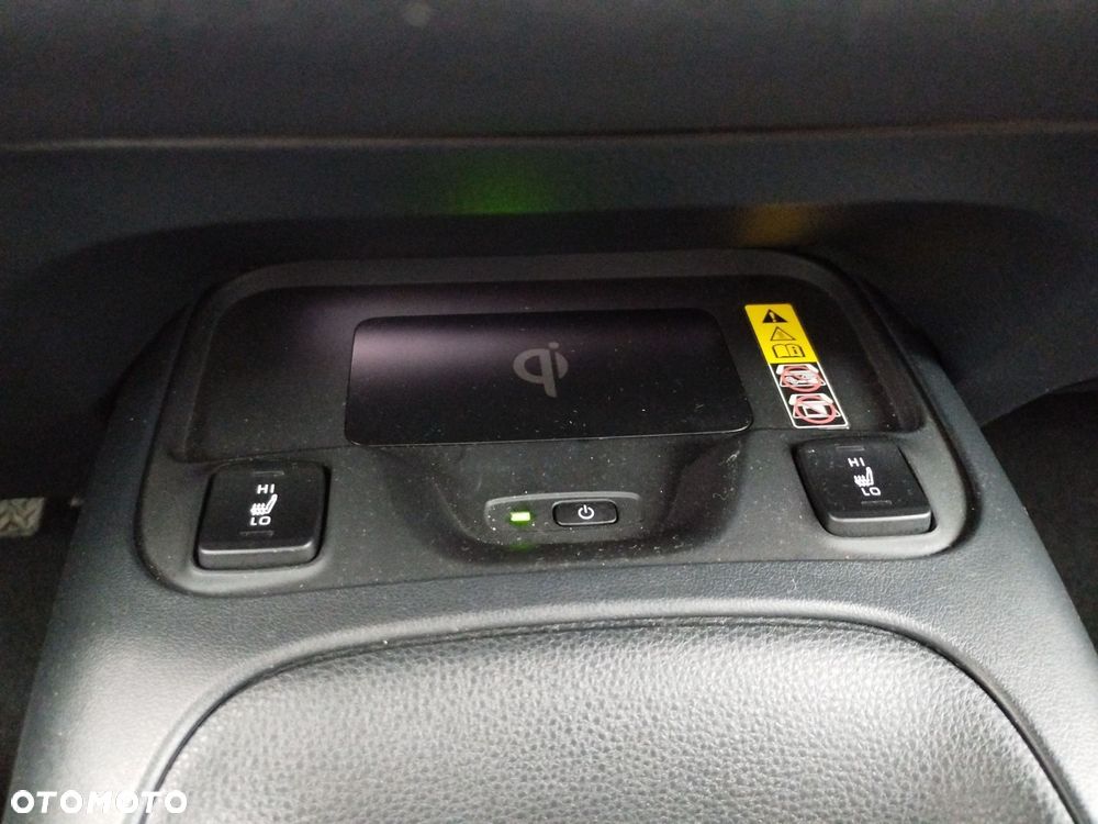 Toyota Corolla 1.8 Hybrid Style - 22