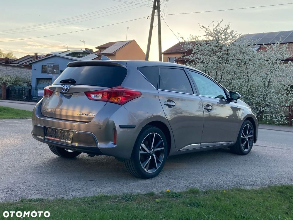 Toyota Auris 1.8 HSD Luna - 4