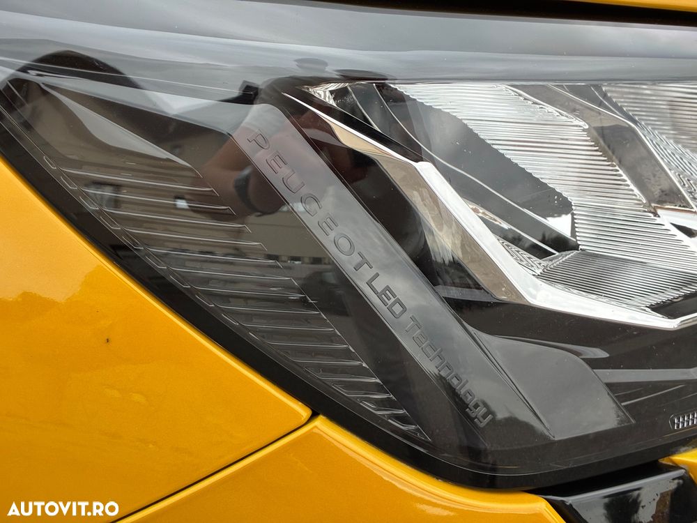 Peugeot 208 1.2 L PureTech STT EAT8 Allure Pack - 11