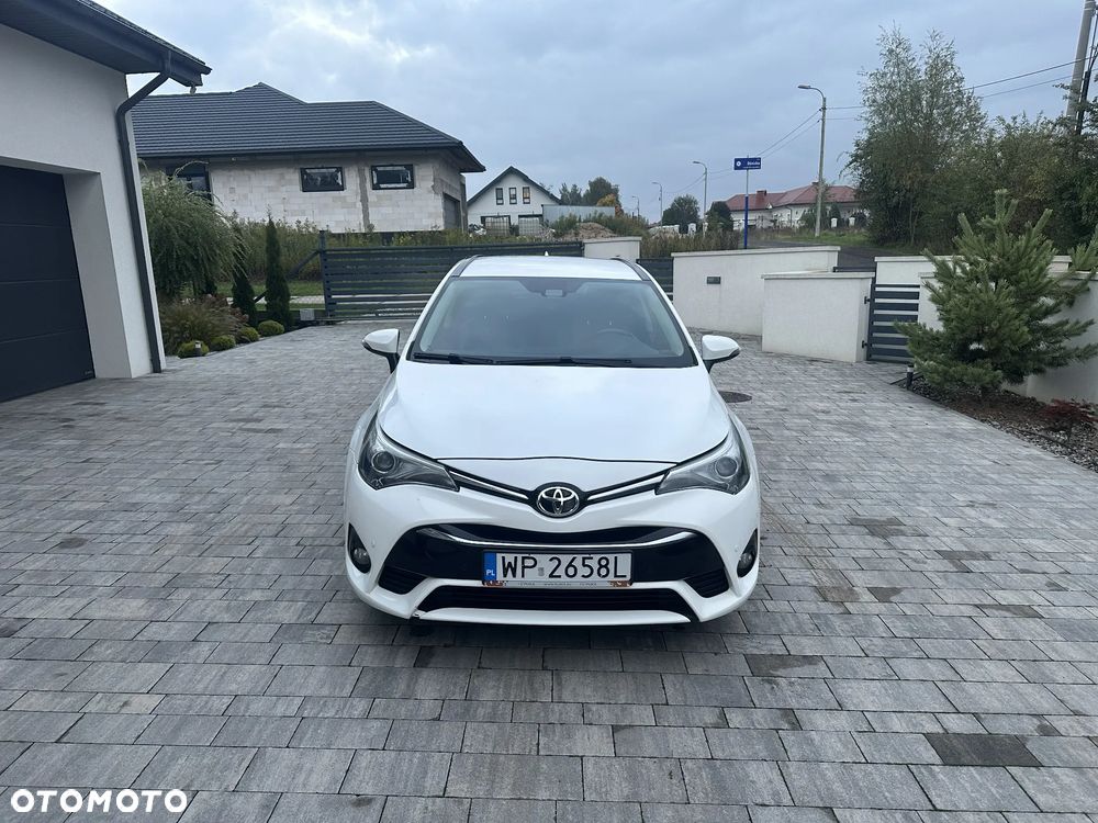 Toyota Avensis 2.0 D-4D Prestige - 4