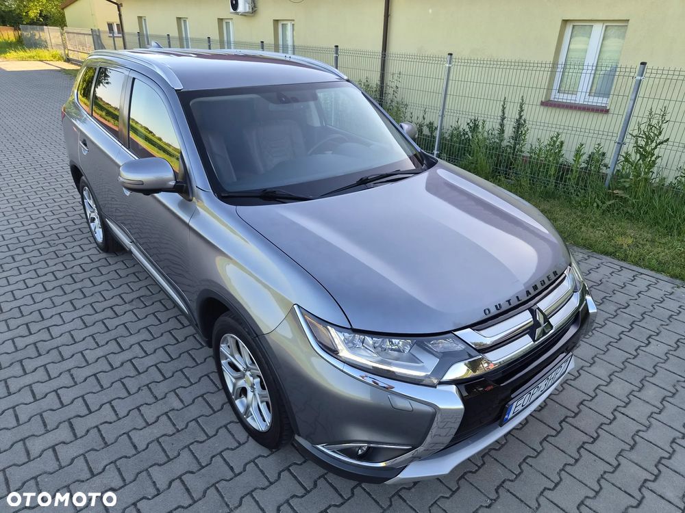 Mitsubishi Outlander - 4