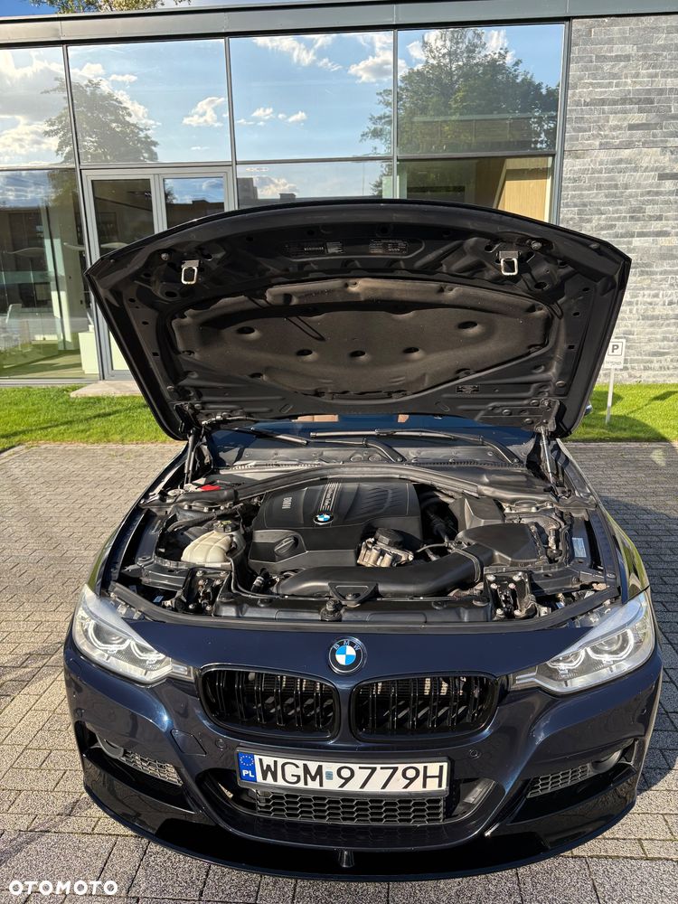 BMW Seria 3 335i xDrive - 17