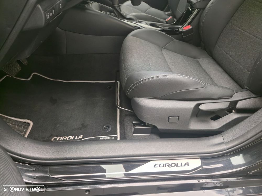 Toyota Corolla Touring Sports 1.8 Hybrid Comfort Plus - 24