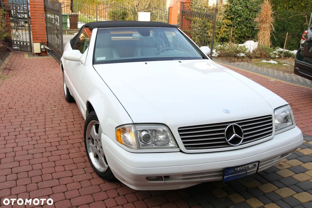 Mercedes-Benz SL - 25
