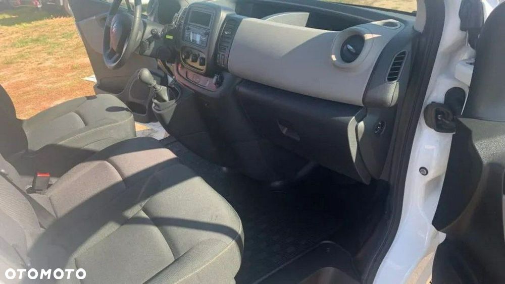 Renault Trafic - 13