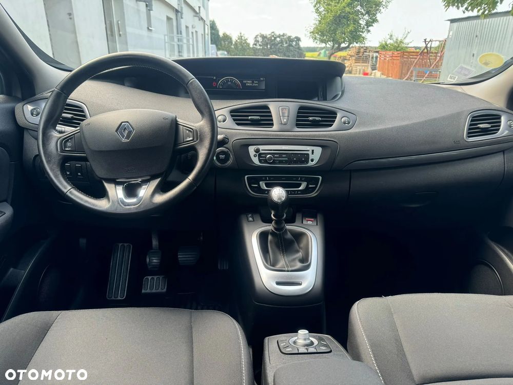 Renault Scenic - 13