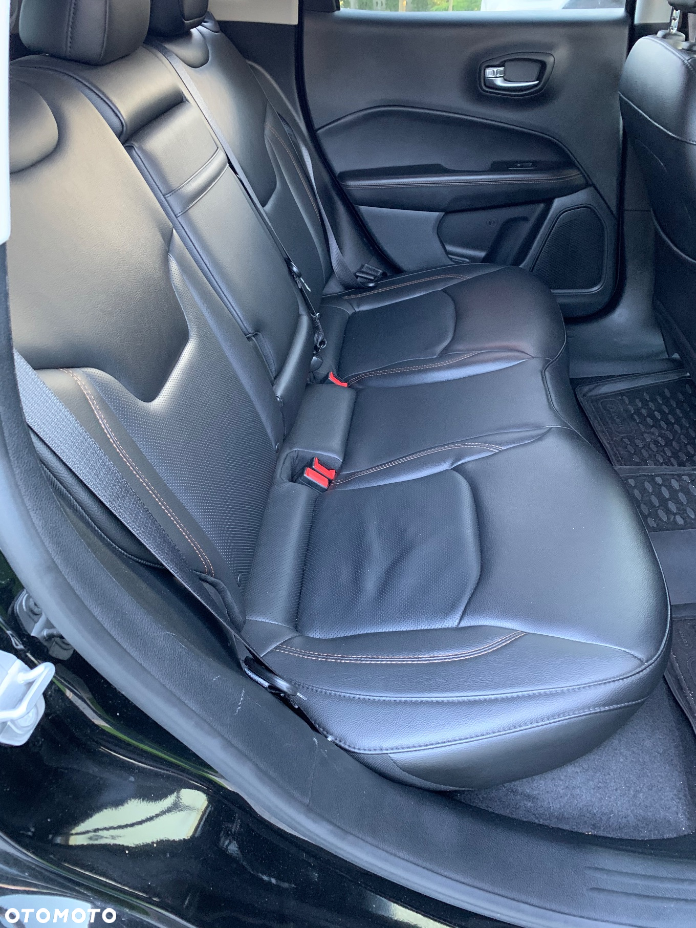 Jeep Compass - 10