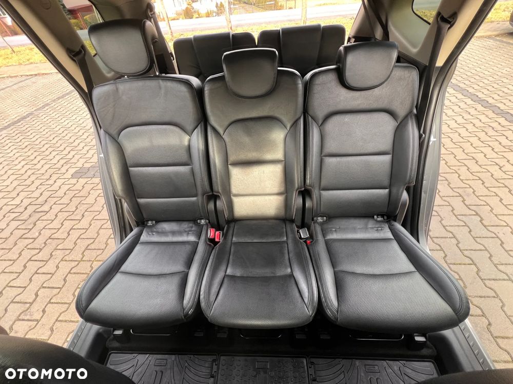 Kia Carens 1.7 CRDi Spirit - 11