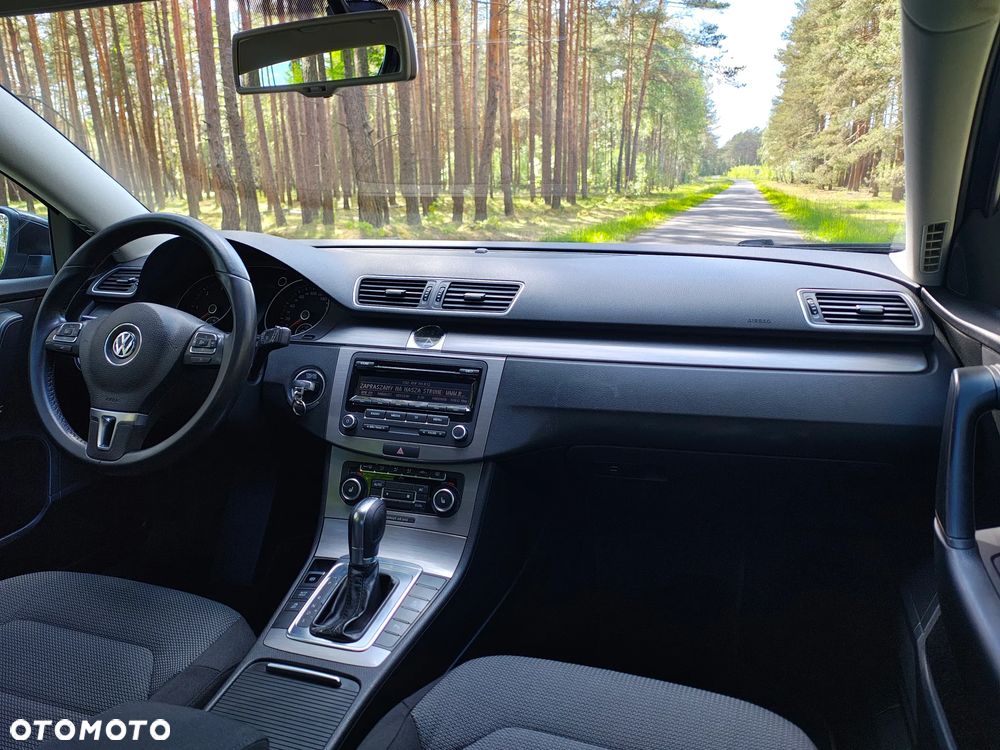 Volkswagen Passat - 24