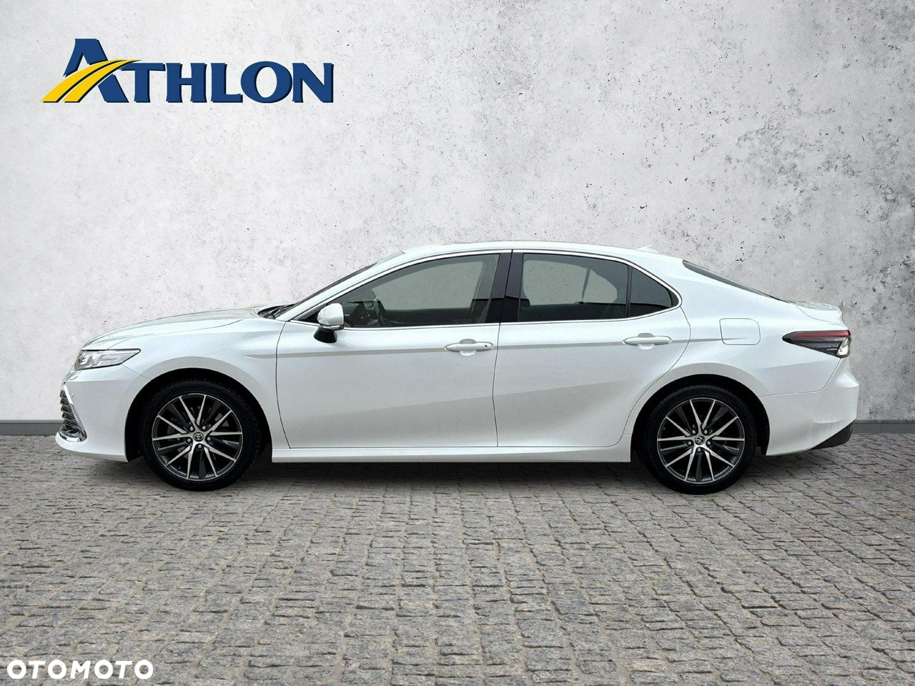 Toyota Camry - 2