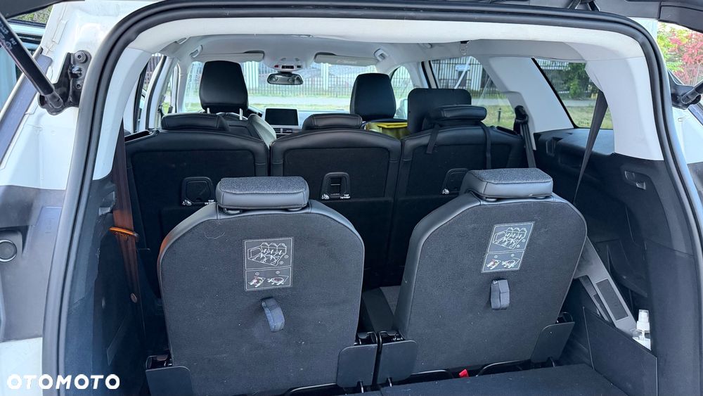 Peugeot 5008 1.2 PureTech Allure Pack S&S EAT8 - 21