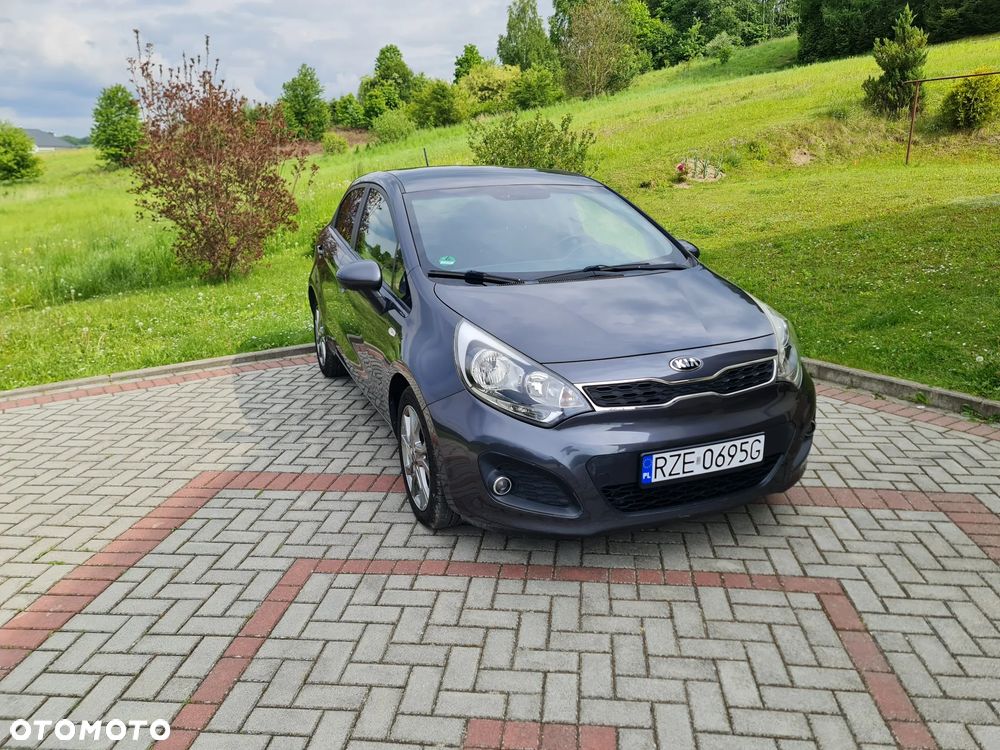 Kia Rio 1.2 Dream Team Edition - 3