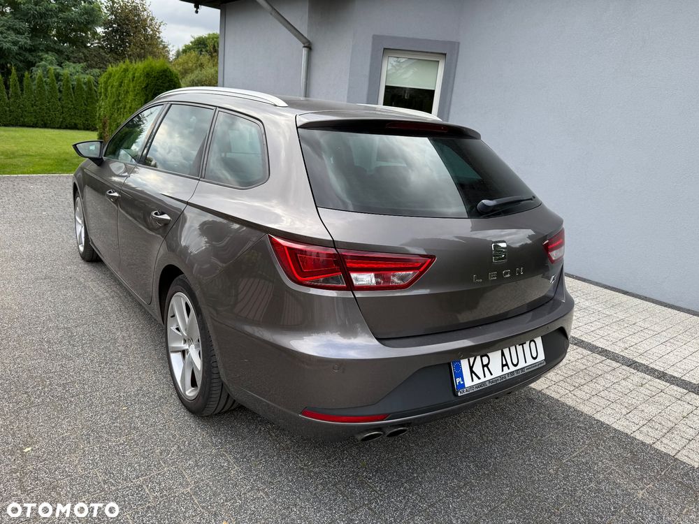 Seat Leon 2.0 TDI DPF Ecomotive FR - 3