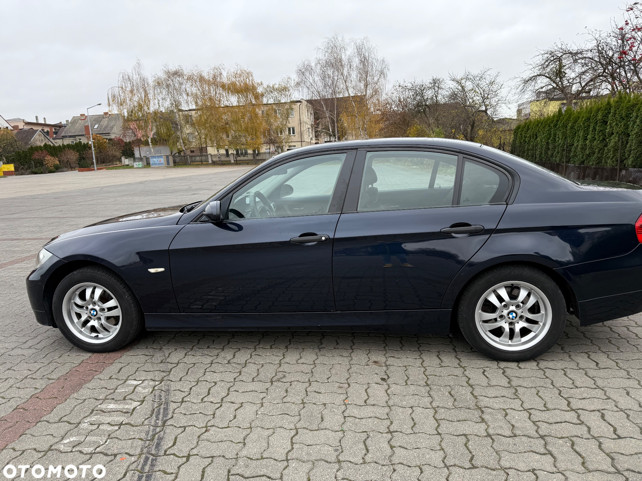 BMW Seria 3 320i - 4