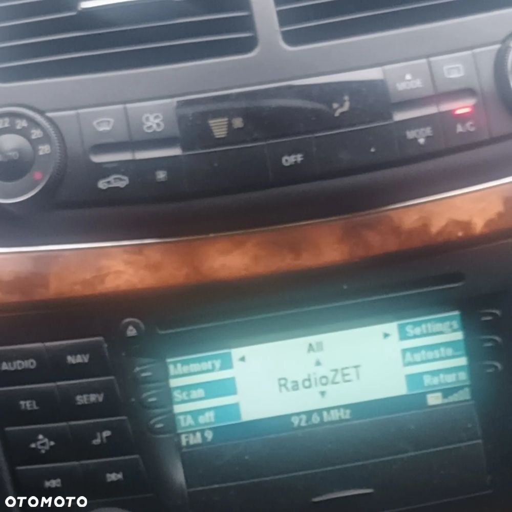 Mercedes-Benz Klasa E 220 CDI Automatik Classic - 16