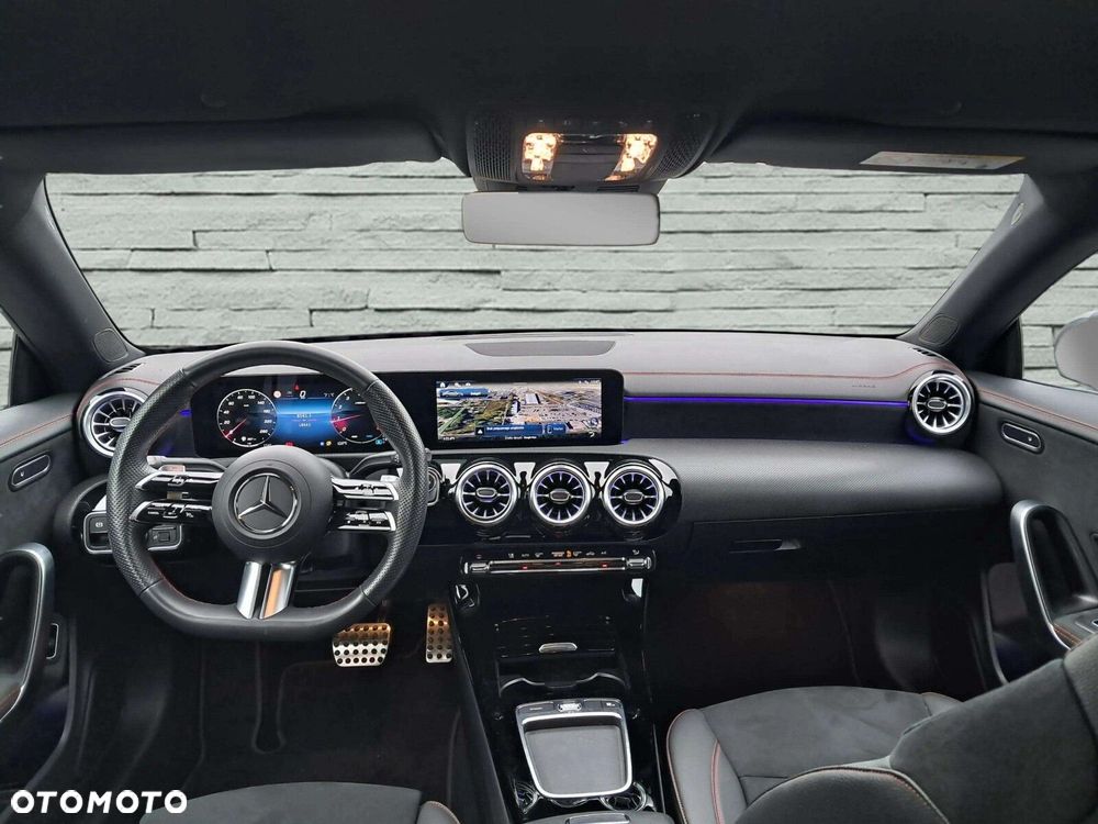 Mercedes-Benz CLA 200 AMG Line 7G-DCT - 9