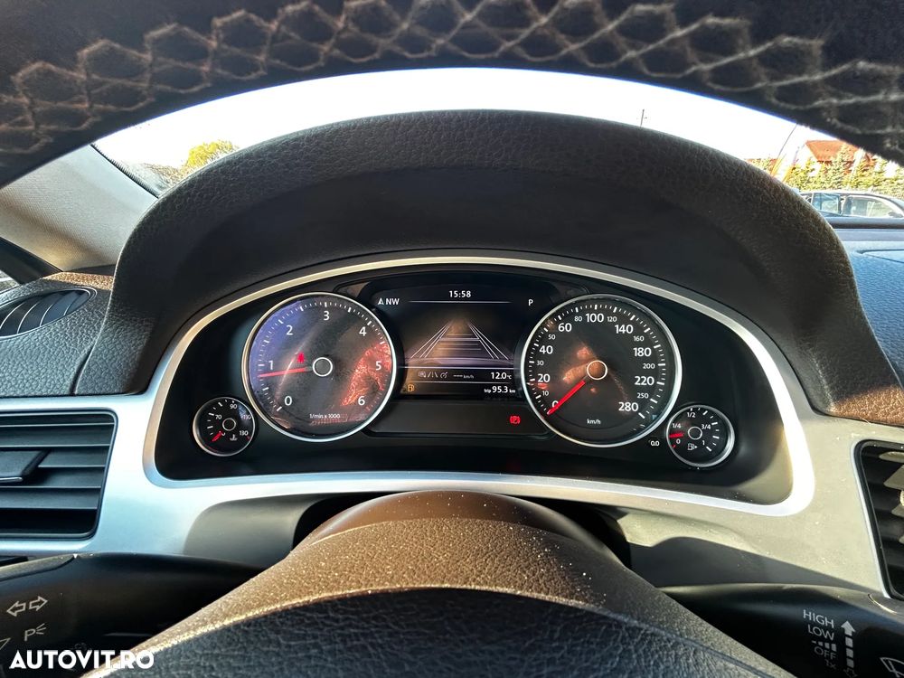 Volkswagen Touareg - 15