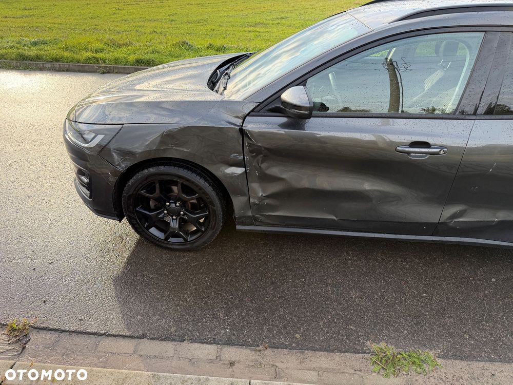 Ford Focus Turnier 1.0 EcoBoost Start-Stopp-System COOL&CONNECT DESIGN - 13