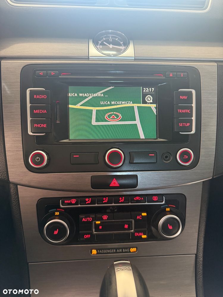 Volkswagen Passat - 22