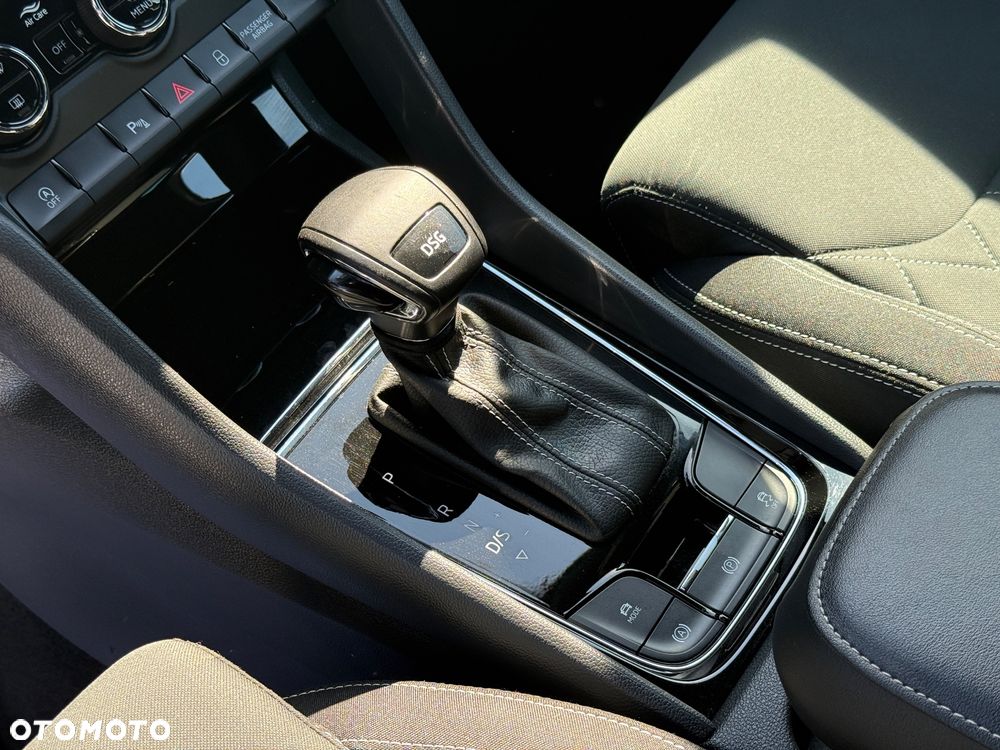 Skoda Karoq 1.5 TSI ACT DSG Sportline - 27