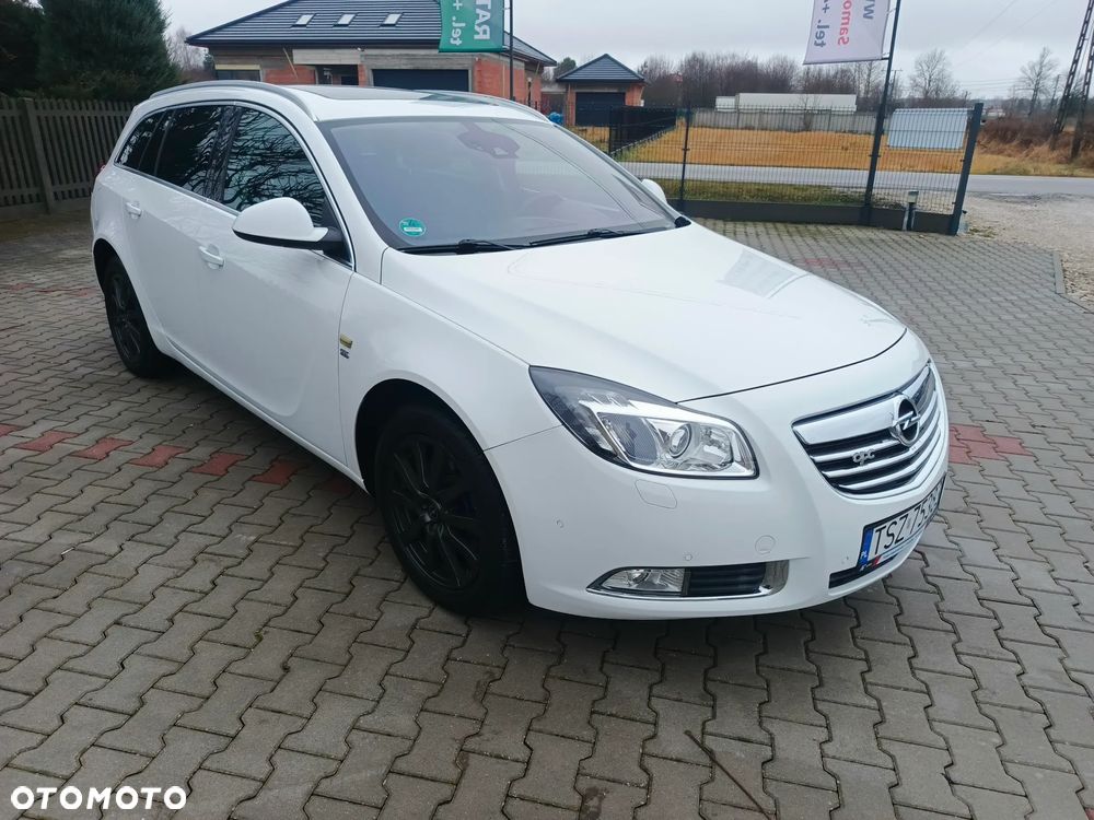 Opel Insignia 2.0 T SportsTourer 4x4 ecoFLEX Start/Stop Design Edition - 3
