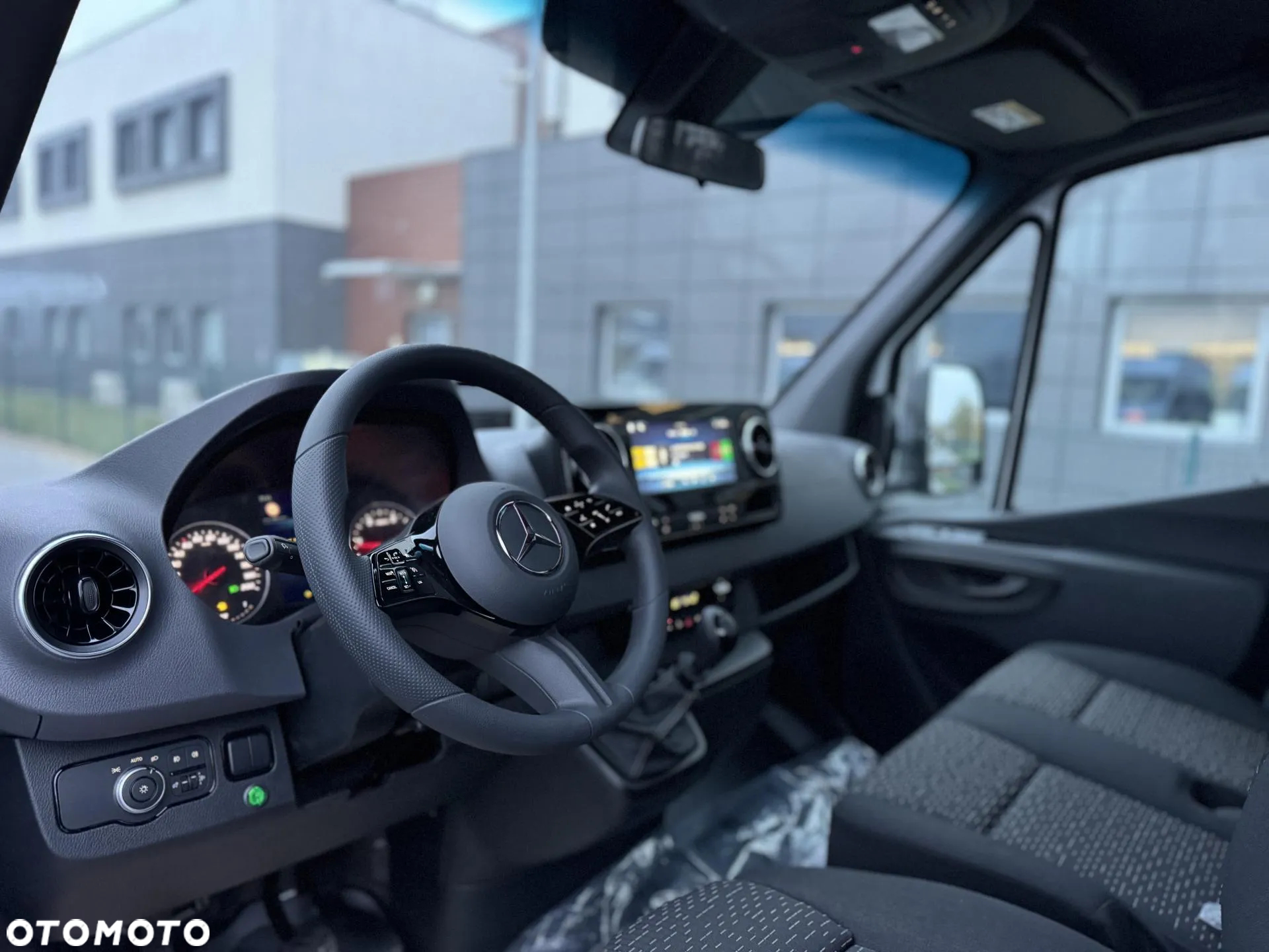 Mercedes-Benz Sprinter - 8