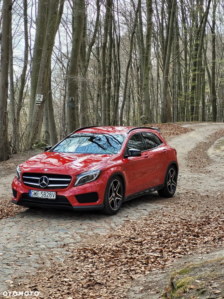 Mercedes-Benz GLA 250 4-Matic AMG Line - 10