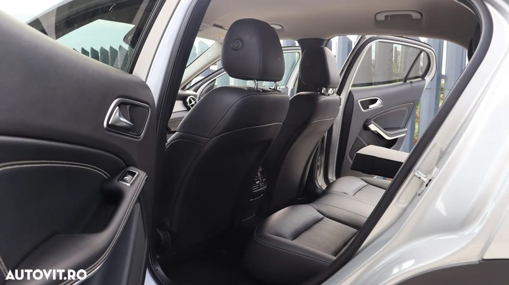 Mercedes-Benz GLA 220 d 4MATIC 7G-DCT Peak Edition - 13