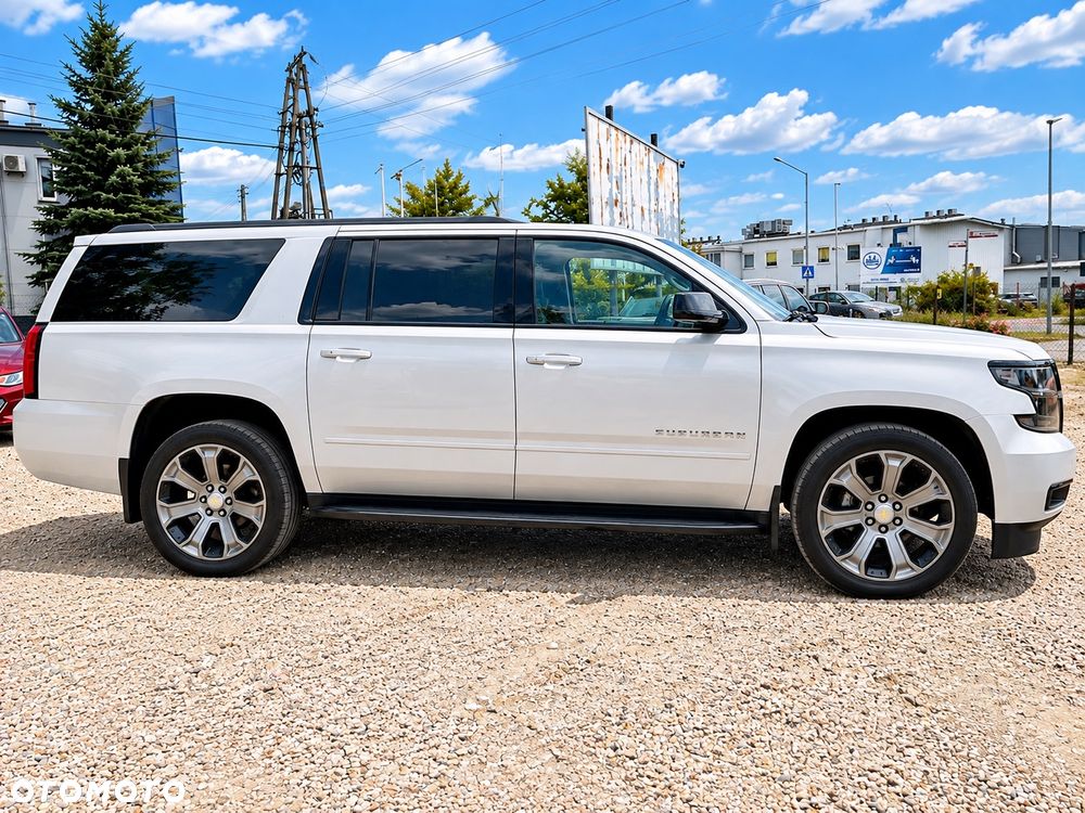 Chevrolet Suburban - 38