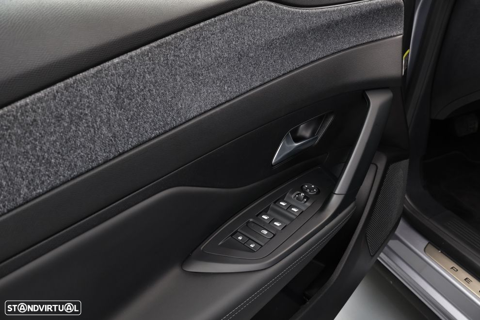 Peugeot 408 1.6 Hybrid Allure e-EAT8 - 25