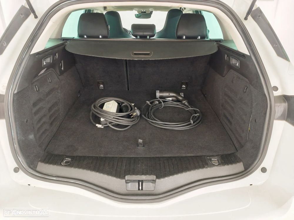 Renault Mégane Sport Tourer 1.6 E-Tech Plug-In Hybrid R.S. Line - 28