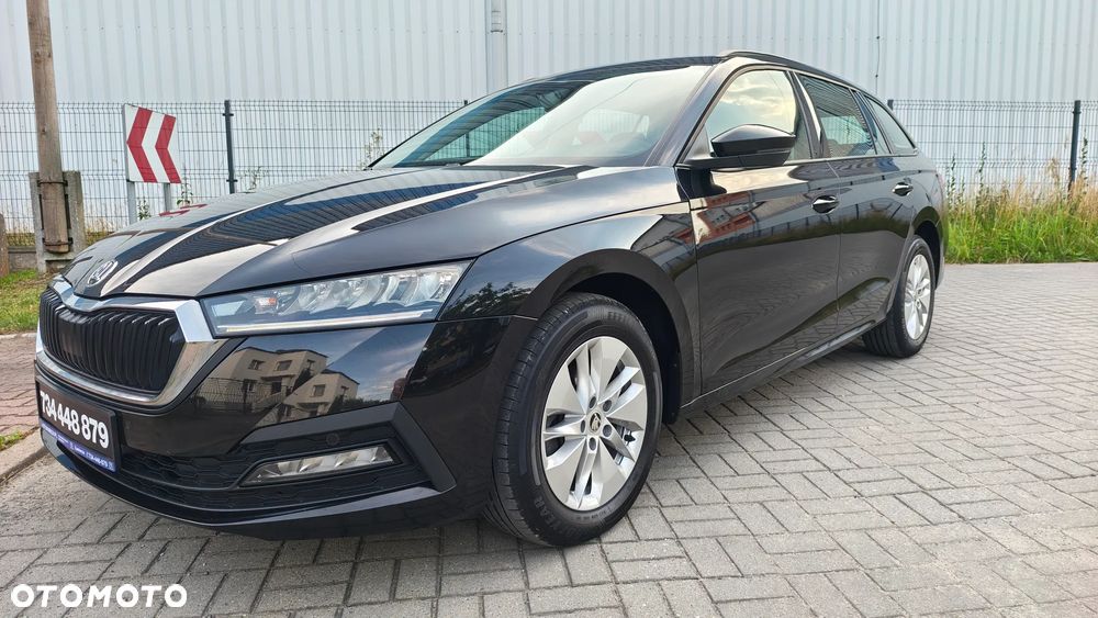 Skoda Octavia 2.0 TDI DSG Sportline - 11