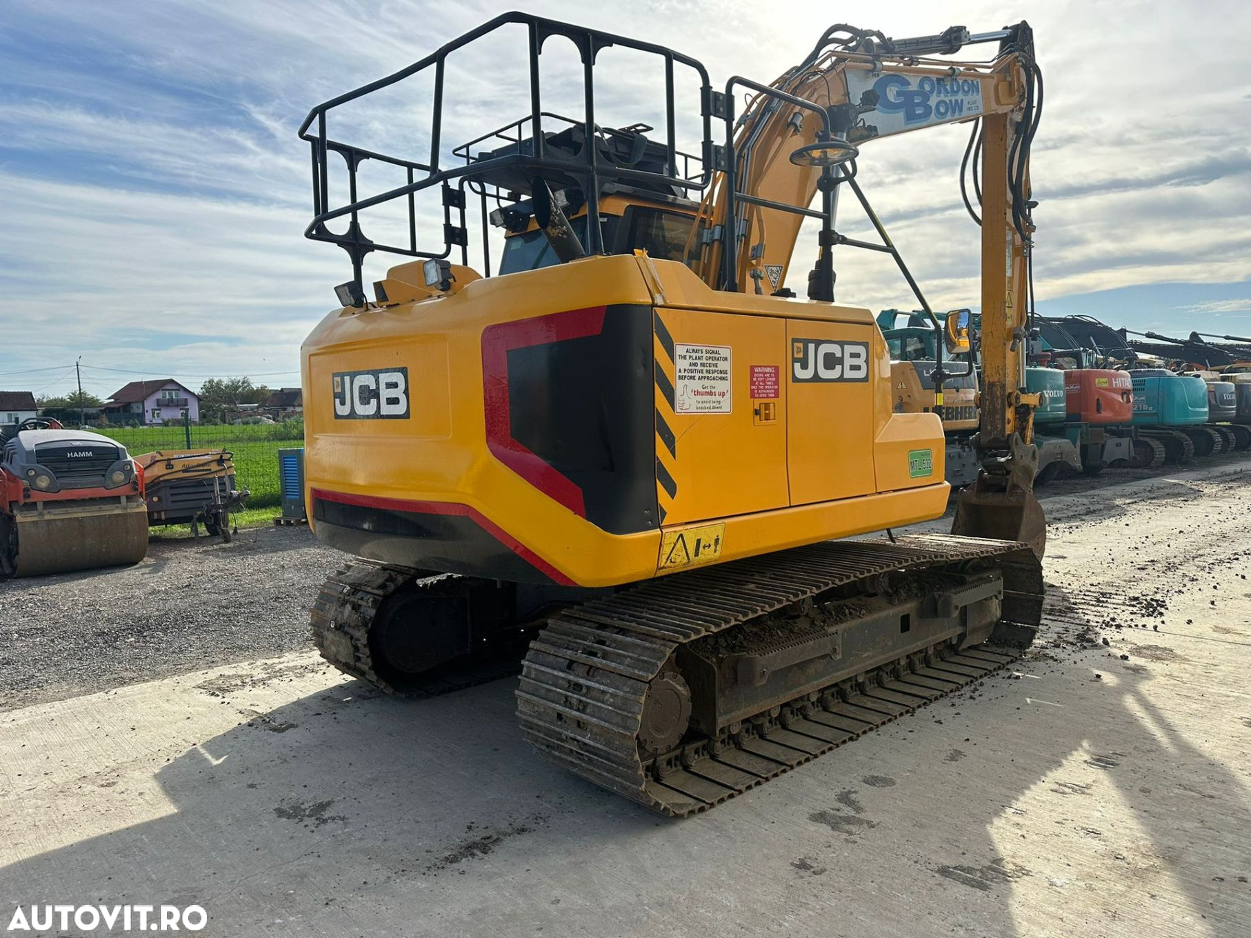 JCB 140XL FL Excavator - 4