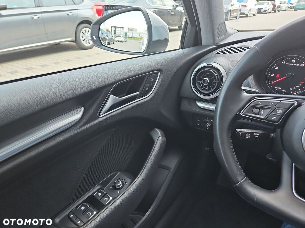 Audi A3 Limousine 35 TFSI Sport S tronic - 14