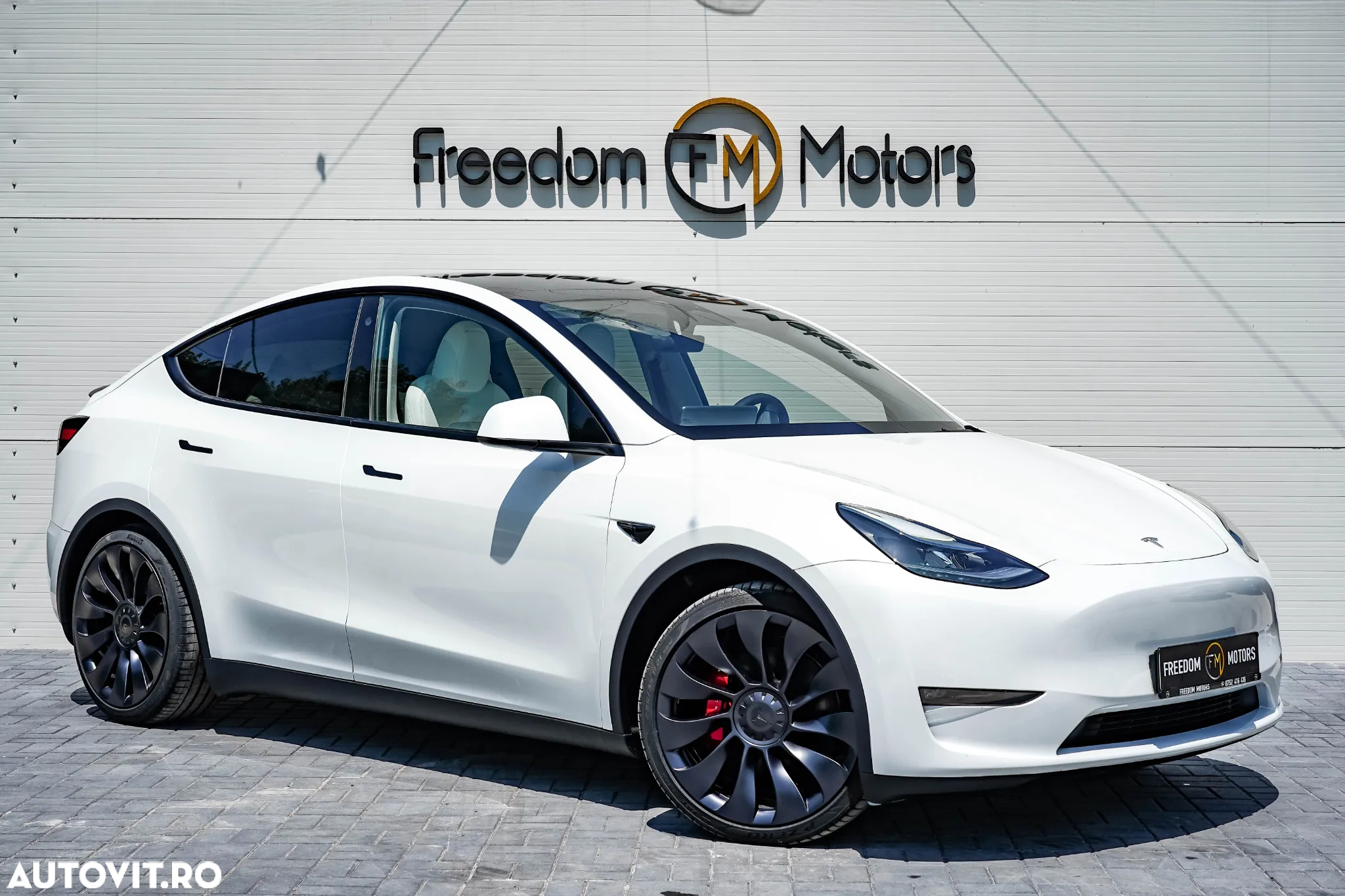 Tesla Model Y Performance Dual Motor AWD - 5