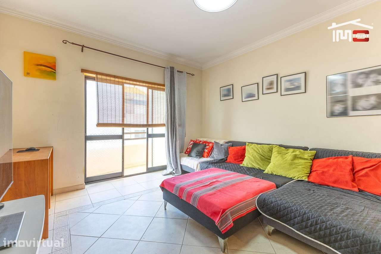 Apartamento T3 Espaçoso com Varanda arrecadação e Parqueamento - Vista 6