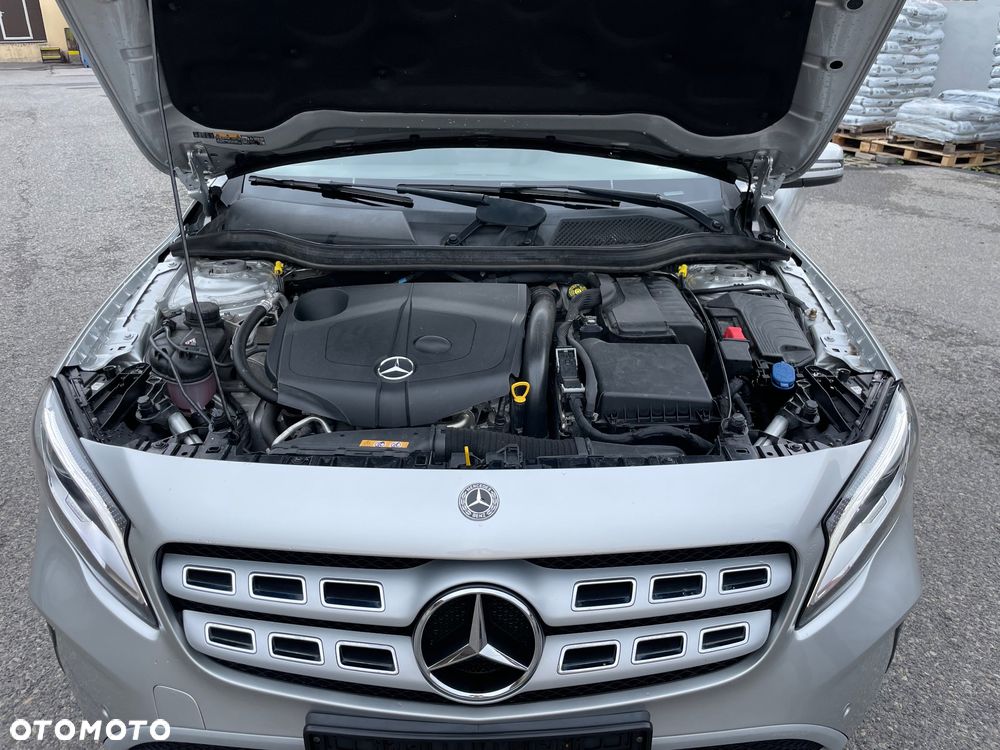 Mercedes-Benz GLA 200 d AMG Line - 19