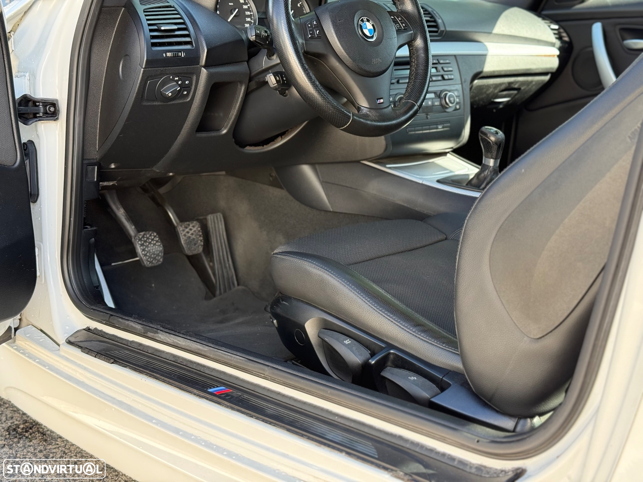 BMW 120 d Coupe Limited Edition Lifestyle c/ M Sport Pack - 15