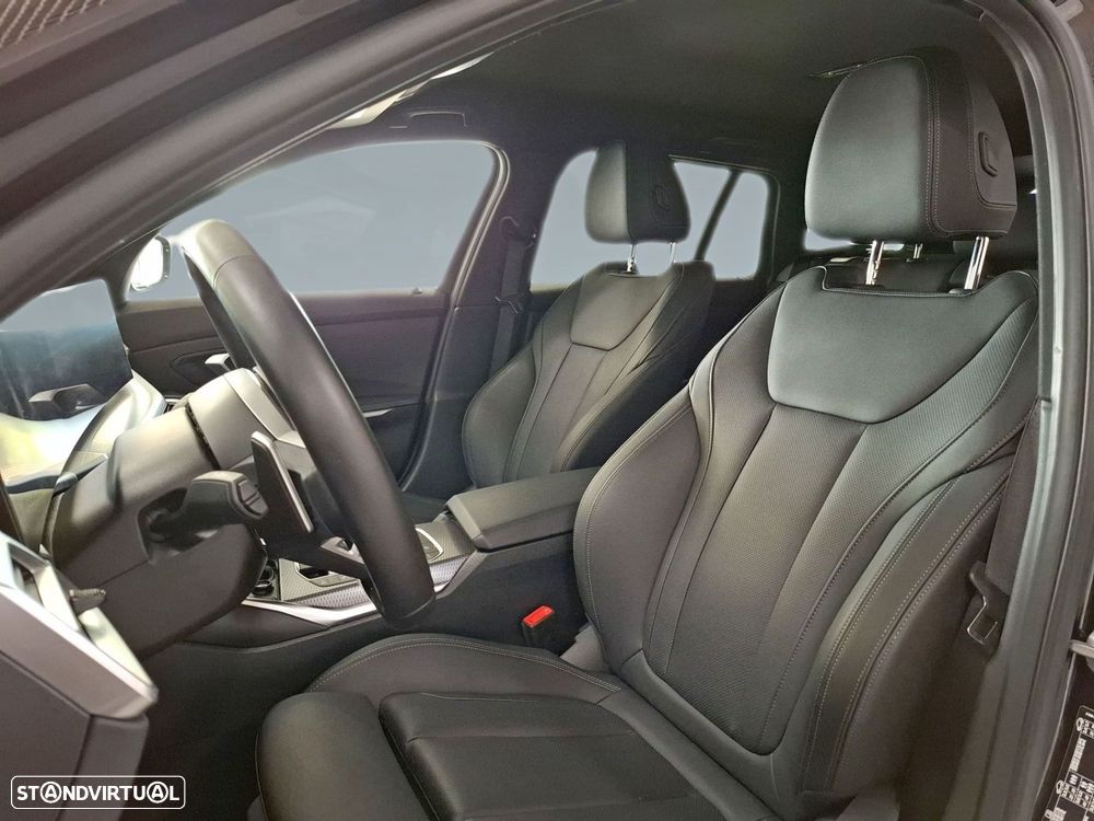 BMW 330 e Pack Desportivo M Auto - 9