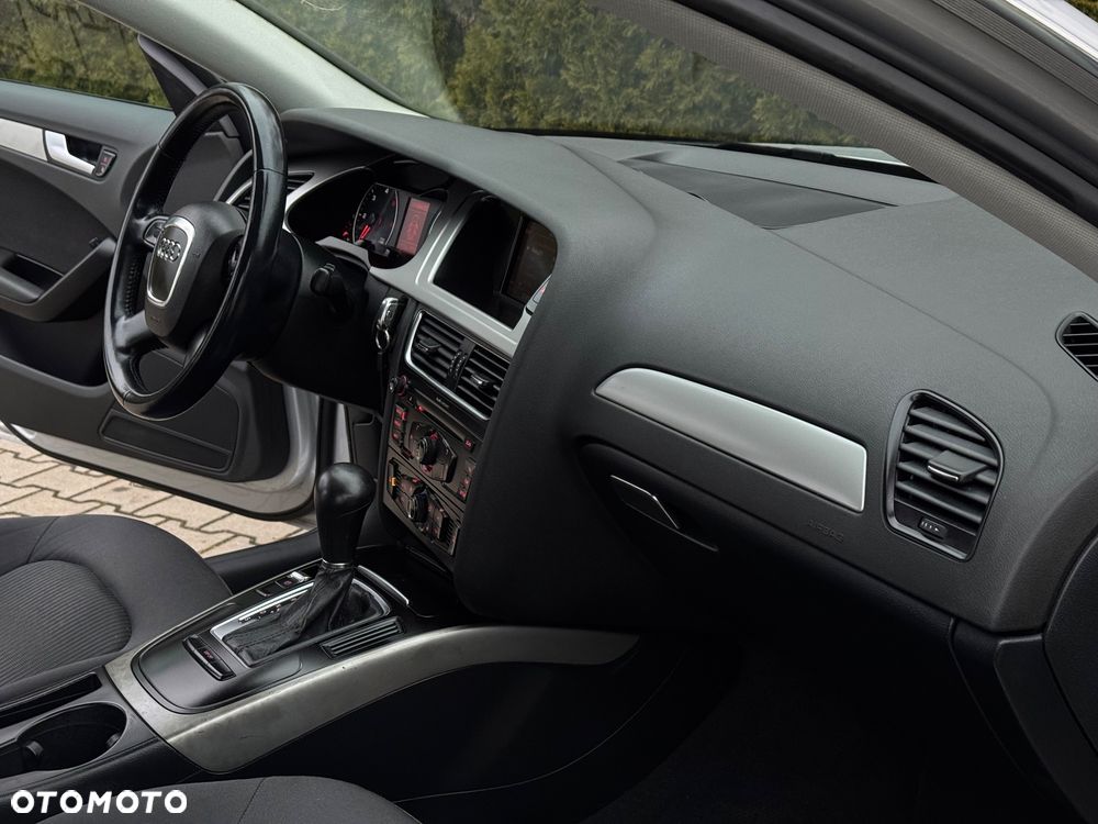 Audi A4 Avant 2.0 TDI Multitronic - 25