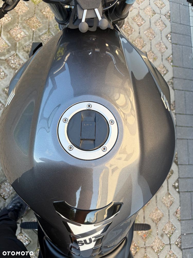 Suzuki Bandit - 12