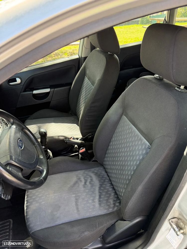 Ford Fiesta 1.4 TDCI Ghia - 21