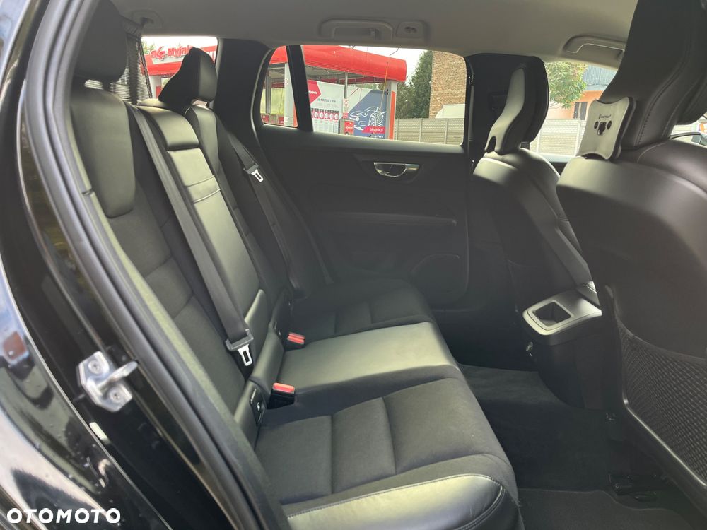 Volvo V60 D4 Geartronic Momentum Pro - 11