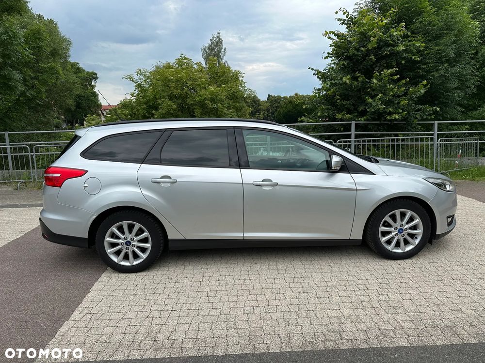 Ford Focus 1.0 EcoBoost Titanium - 5